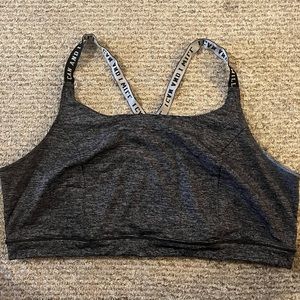 Torrid racer back sport bra size 4